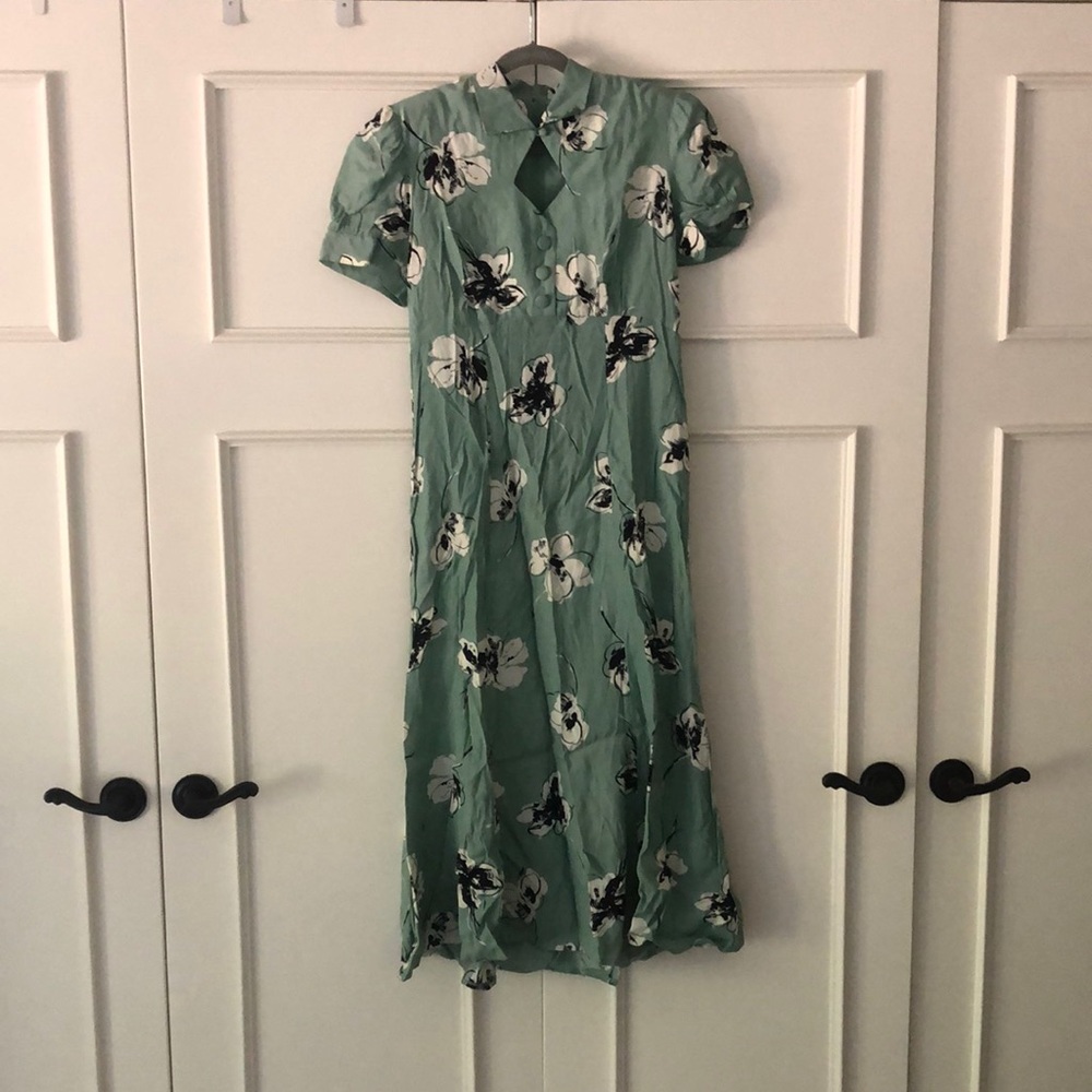 Vintage Floral Green Dress / Karin Stevens